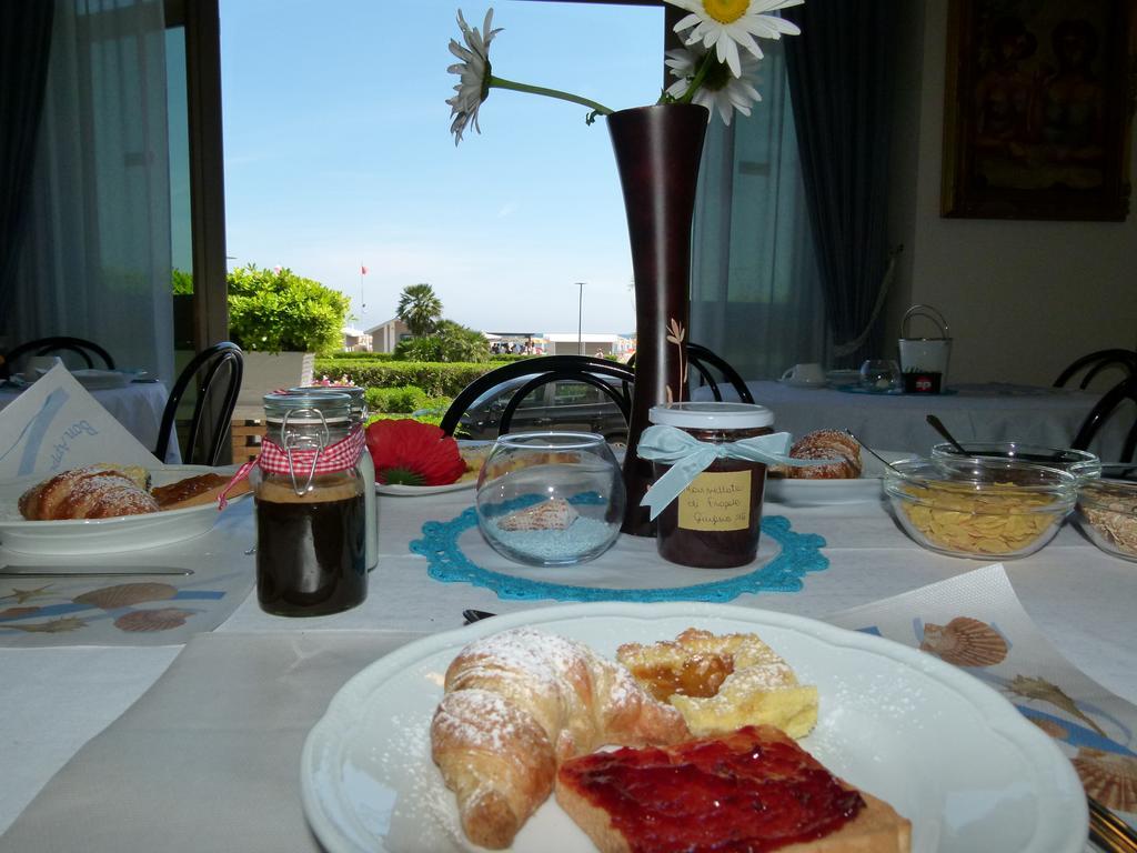 Hotel Paradise ファーノ エクステリア 写真