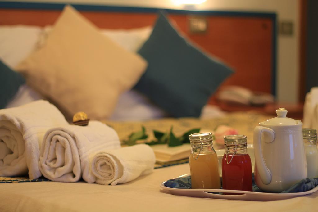 Hotel Paradise ファーノ エクステリア 写真